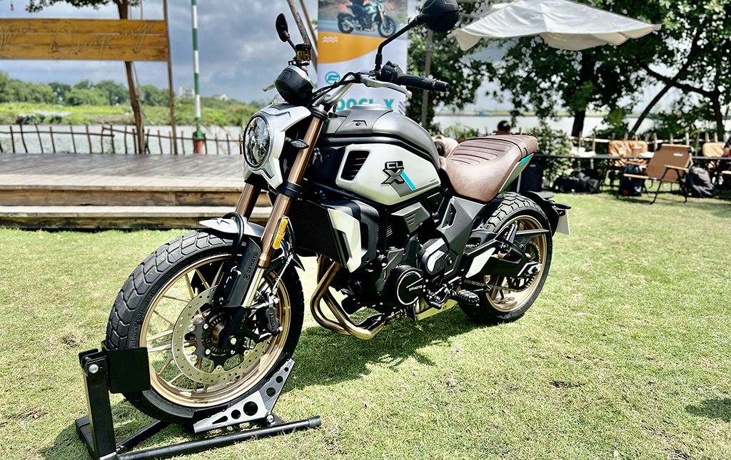 CF700 Autonet 1