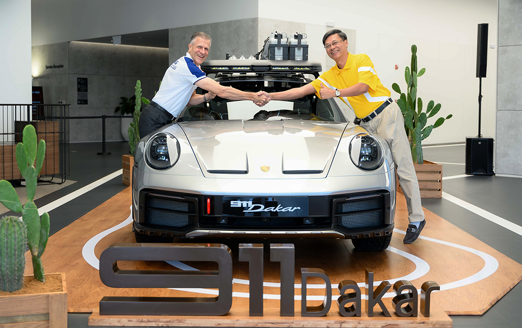 Lộ diện chủ nhân đầu tiên của Porsche 911 Dakar tại Việt Nam
