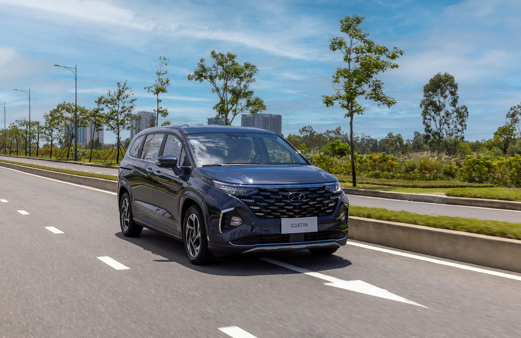 Hyundai Custin - 21